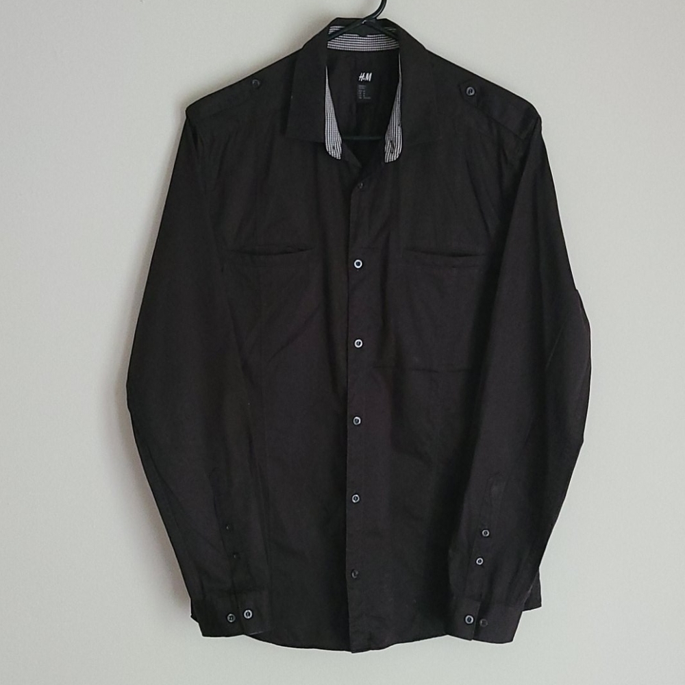 H&M Black Pocketed Casual Button Down Shirt